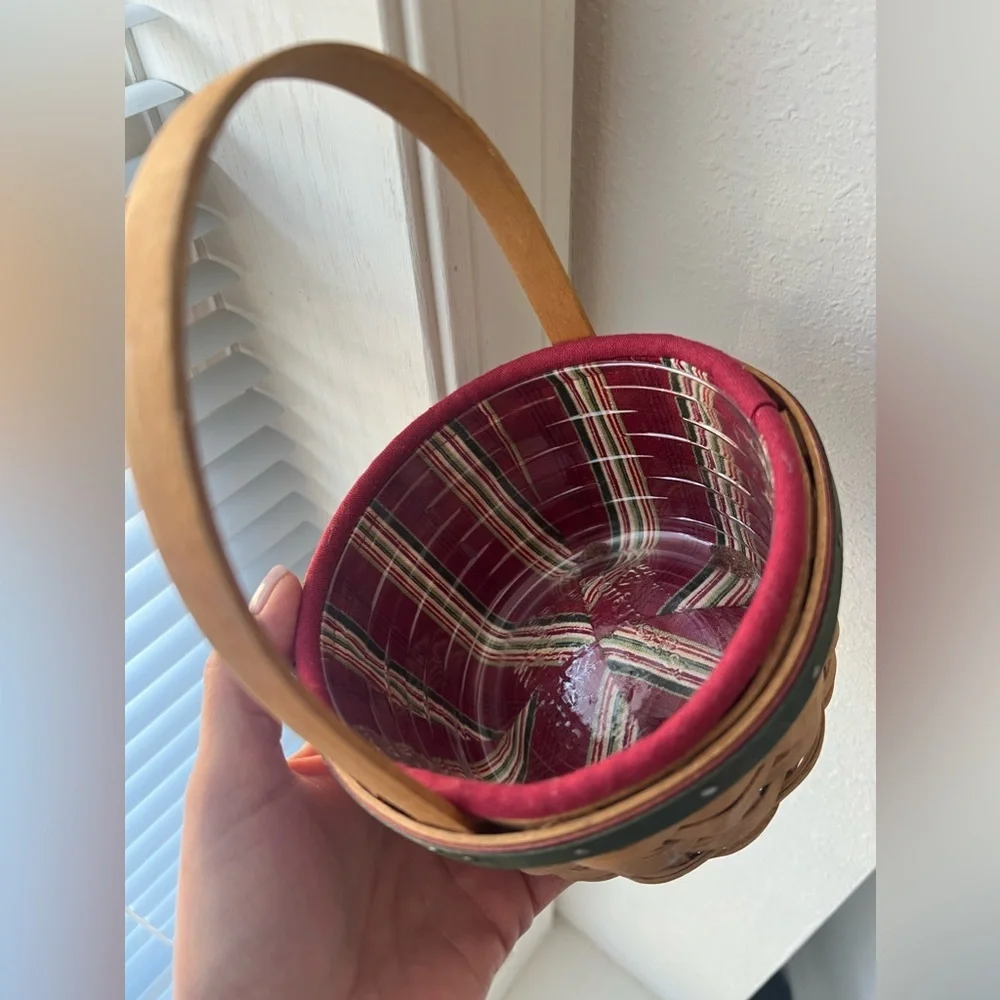 Longaberger 2005 Holiday Helper Discovery Basket Combo with Liner and Protector